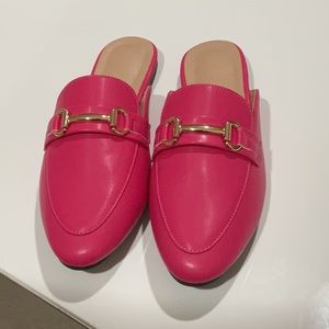 Hot pink mule    brand new